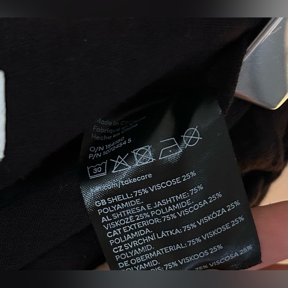 Black Twist Knot Skirt With Slit - Picture 5 of 5